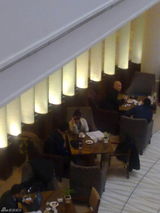 高清组图：田歌酒店密会神秘男 举止亲密疑似相亲