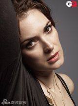 高清组图：薇诺拉-赖德性感写真 昔日玉女徐娘半老