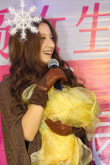 高清：潘辰《出发》销量惊人 北京签售紧急加印