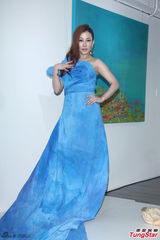 组图：温岚献身当画布 人体彩绘助弱势儿童