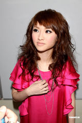 组图：关菊英林欣彤罗敏庄等录制《金曲擂台》 