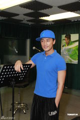 高清组图：林峰为个唱彩排 深情演绎代表作