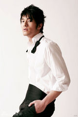 组图：金珈拍帅气大片 天蝎美男演绎极致文艺范儿