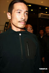 高清：已故艺人陈鸿烈设灵 蔡少芬佘诗曼素颜现身