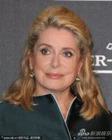 组图：威尼斯电影节时尚盘点之妆容发型