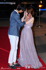 组图：韩星池贤宇刘仁娜甜蜜拍新剧再演穿越情