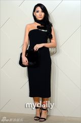 组图：金惠秀CL秀英等出席时尚品牌发布会