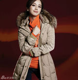 高清图：韩星金泰熙最新冬装写真 俨如华美变装秀