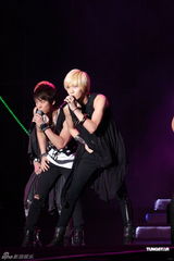 高清图：韩偶像团体SHINee与Sistar等台北火爆开唱