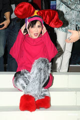 组图：庾澄庆与小燕姐搭档跨年 澄清“夜归”乌龙