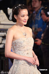 高清：舒淇华贵亮相金马 媚眼如丝神采飞扬