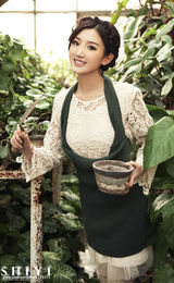 组图：毛晓彤化身园丁长裙飘逸