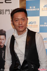 组图：苏志威变身老板 望自家学校遍布香港