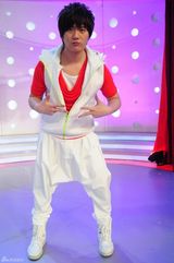 组图：芒果台《喜剧之王》全新改版 美女团性感登场