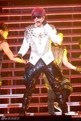 幻灯图：罗志祥香港演唱会落幕 跳《舞娘》掀高潮