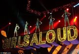 组图：G-aloud演唱会成员激凸 超低裤装险走光