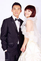 组图：张铎展示搞笑本色 混搭诠释80后另类爱情