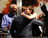 组图：诺兰留名星光大道 《蝙蝠侠》剧组助阵