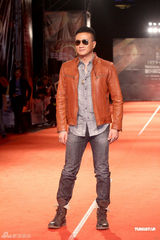 组图：亚太影展女星比美 侯佩岑温碧霞红毯争艳