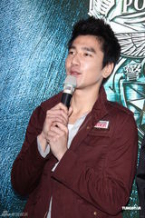 组图：《痞子英雄》票房破亿 Angelababy抢风头