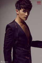 组图：至上励合张远真空上阵演绎神秘性感