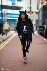 组图：徐濠莹李媛Cindy Ko新鲜街拍呈现