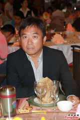 组图：TVB高层设宴 杨怡徐子珊靓丽出席