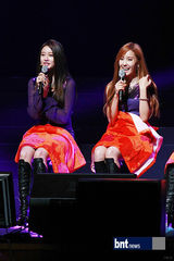 组图：韩团T-ara粉丝俱乐部创团新成员亮相