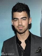 高清组图：《创战纪》洛杉矶首映 透射影片未来感