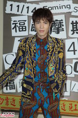 组图：萧敬腾变花美男拍摄新歌《福尔摩斯》宣传照