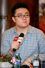 幻灯：《老牛家的战争》登陆北京 宋丹丹获儿子祝福