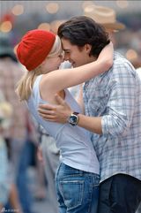 组图：光棍节你不孤单 甜蜜热吻送给你