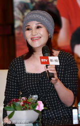 幻灯：《老牛家的战争》登陆北京 宋丹丹获儿子祝福