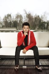 组图：夏雨演绎初秋Look 休闲绅士展熟男范儿