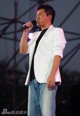 幻灯：中歌榜音乐节第四天 孙楠莫文蔚领万人合唱