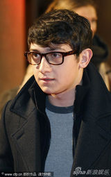 组图：克雷格现身《Comes A Bright Day》首映