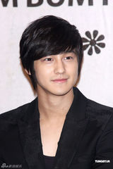 幻灯组图：韩版F4成员金范赴台湾举行粉丝见面会