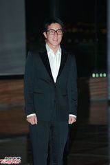 组图：晶刚香港婚宴 房祖名西装帅气现身