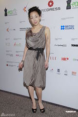 组图：林忆莲出席活动拒访问 陈嘉容出书筹善款