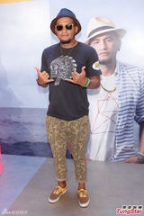 组图：张震岳不排除闪婚 本名海雅谷慕成专辑名