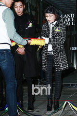 组图：组合BEAST等出席时装品牌开幕活动