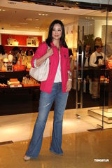 组图：陈嘉桓担心身高不利拍戏 马国明帮旧爱开脱