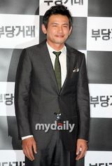 组图：黄正民柳承范刘海振新片《不当交易》试映