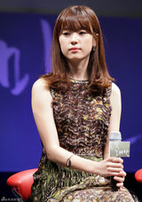 高清图：韩孝珠苏志燮携手亮相宣传新片《只有你》