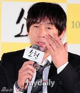 组图：薛景求新片《愿望》首映 严志媛落泪