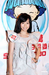 组图：方力申邓丽欣亮相烹饪活动 承认恋情否认结婚