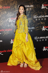 组图：吴佩慈出席活动刺绣礼服穿越中国风