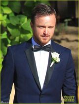 组图：《绝命毒师》亚伦保尔婚礼现场曝光