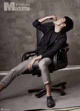 高清图：李光洁登杂志封面 尽显精致王子范儿