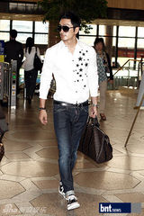 组图：韩星柳泰俊赴日本举行粉丝见面会